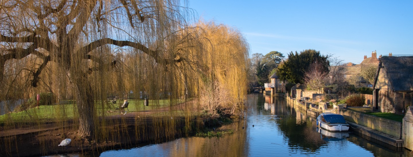 cambridgeshire gerat ouse river riverside park