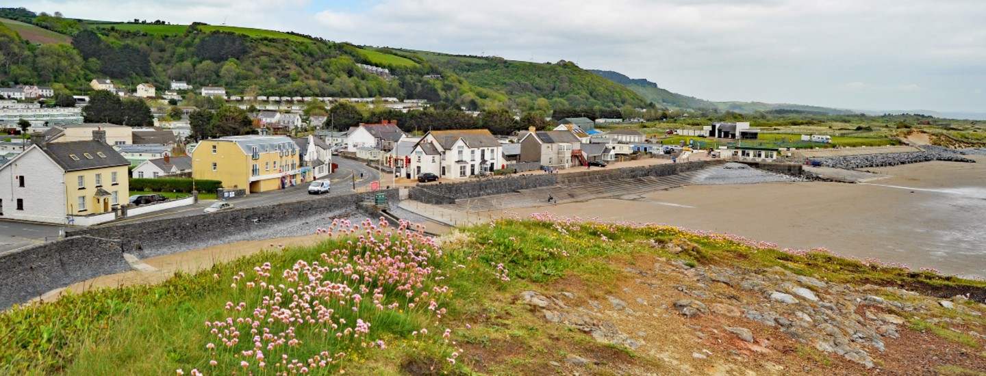 armarthenshire pendine village