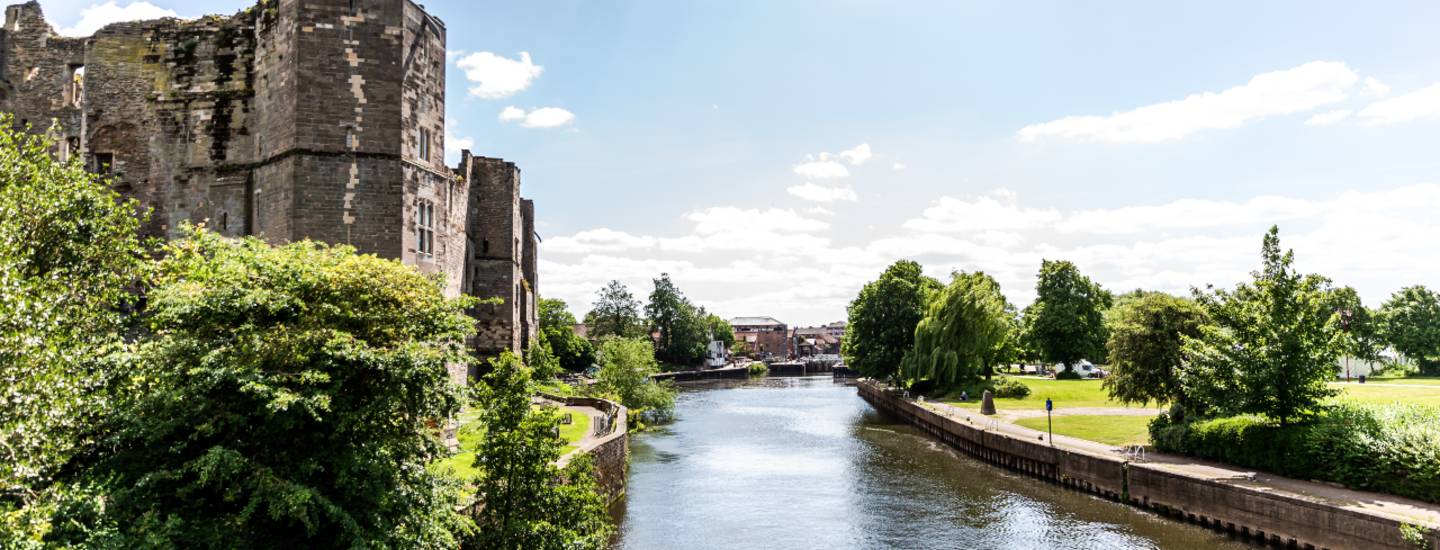 nottinghamshire newark castle river trent