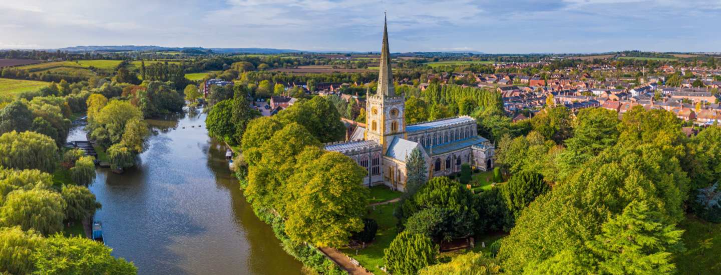 warwickshire startford upon avon river holy trinity church