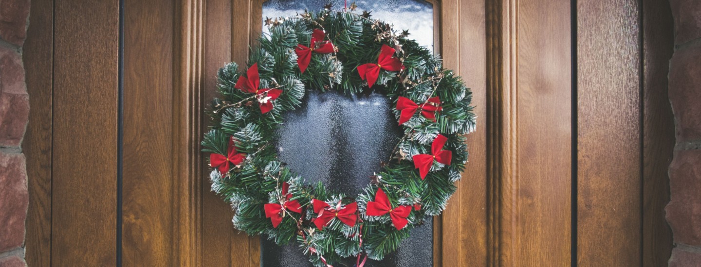 christmas crown flower door